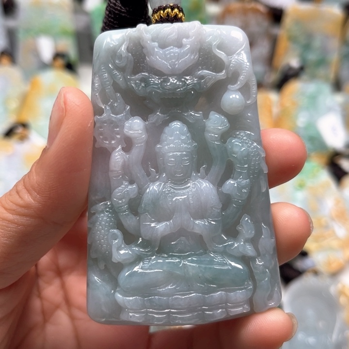 A***个翡翠未镶嵌挂件挂件
