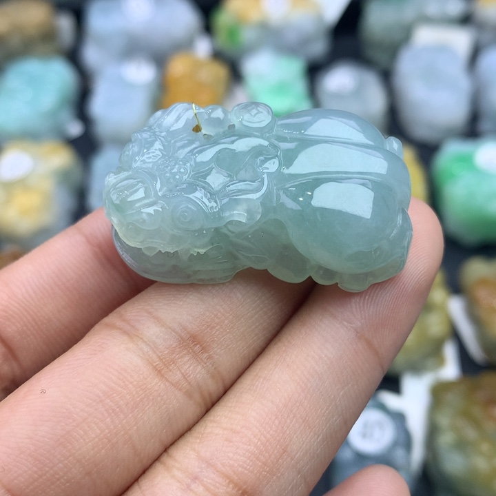 翡翠颈饰未镶嵌天然缅甸翡翠