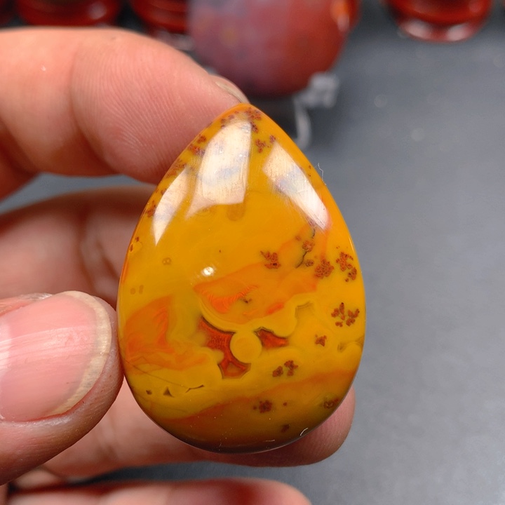 玛瑙/玉髓颈饰未镶嵌温**光