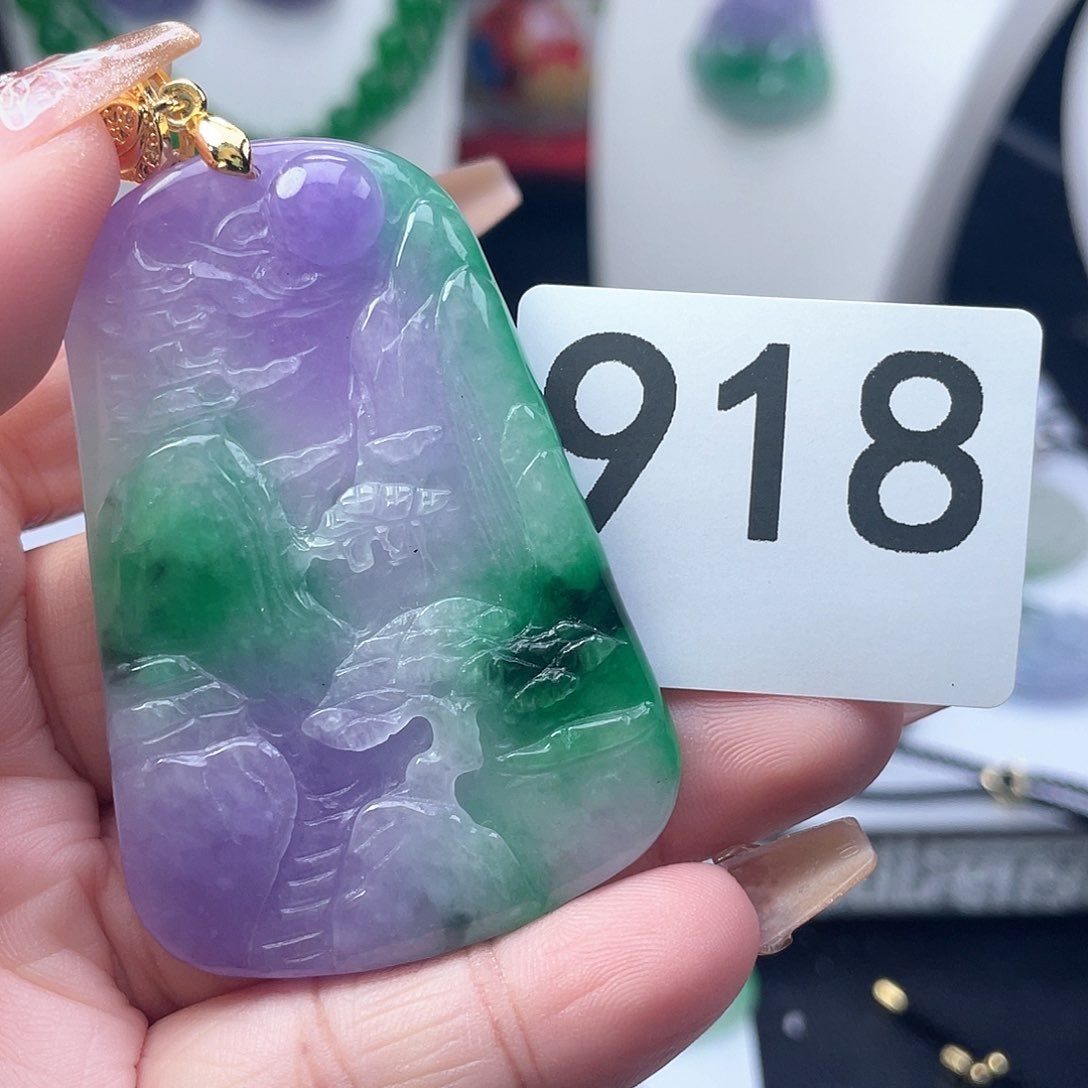 翡翠吊坠(赠链)未镶嵌