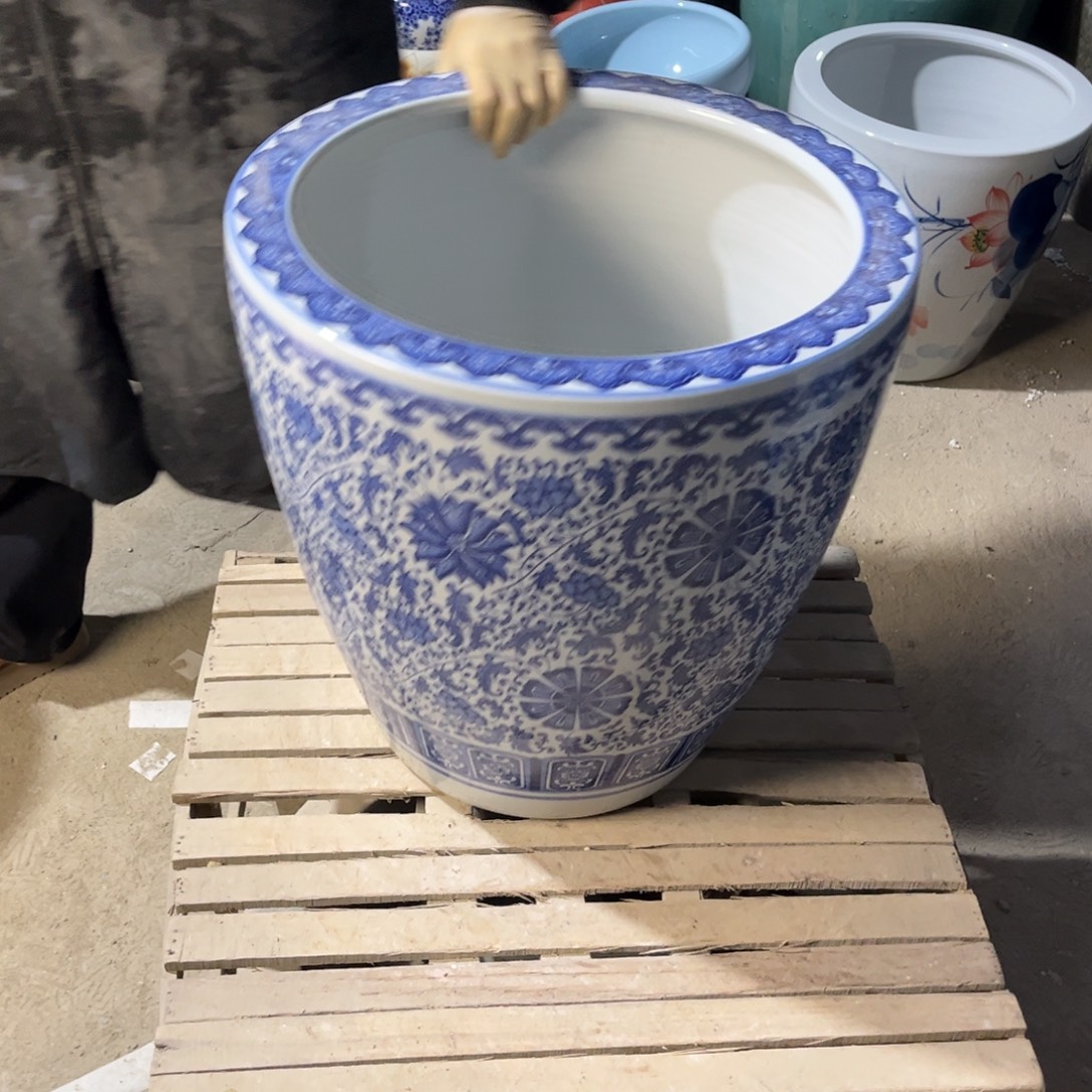 瓷片缠枝莲43高度43.88888