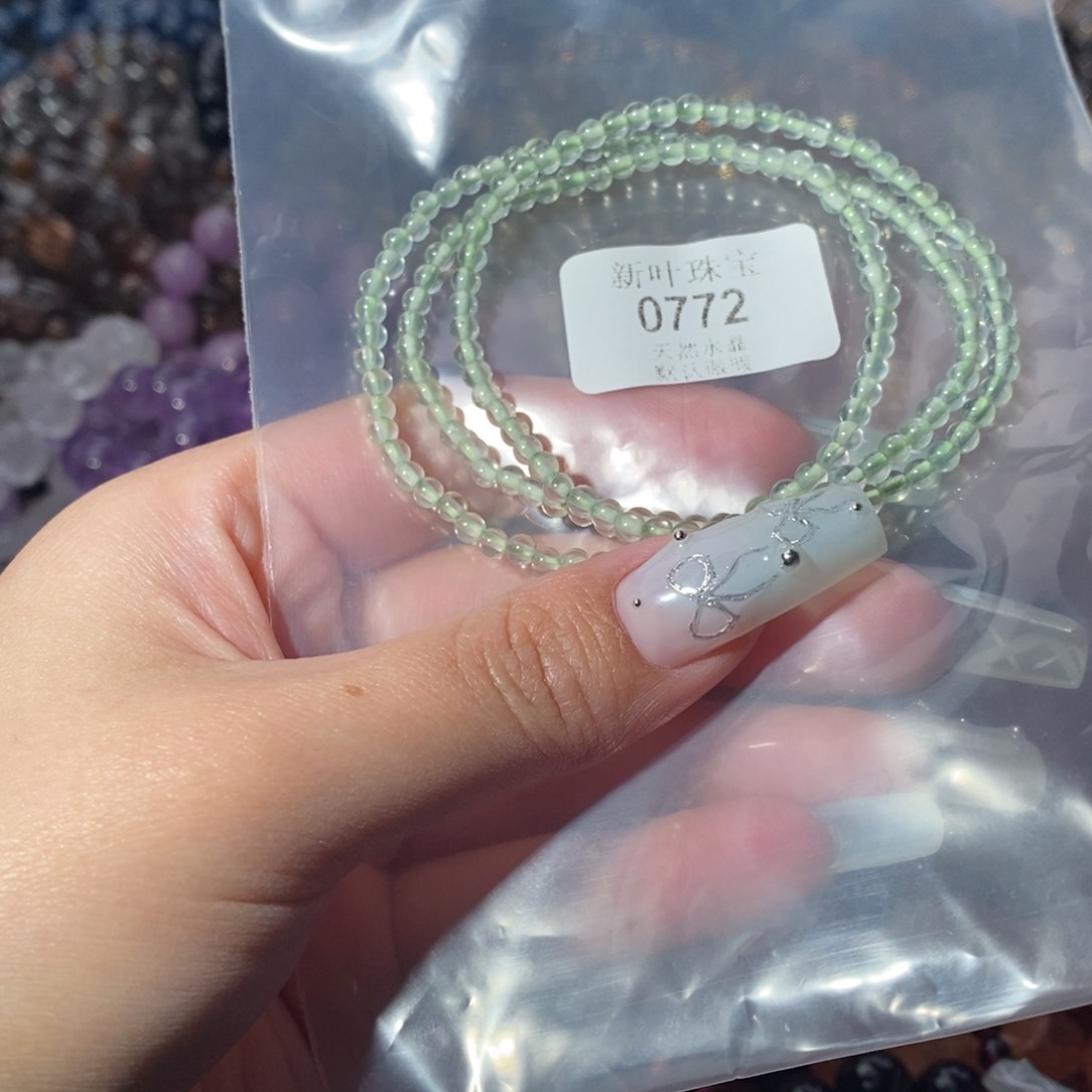 水晶手链未镶嵌绿葡萄石