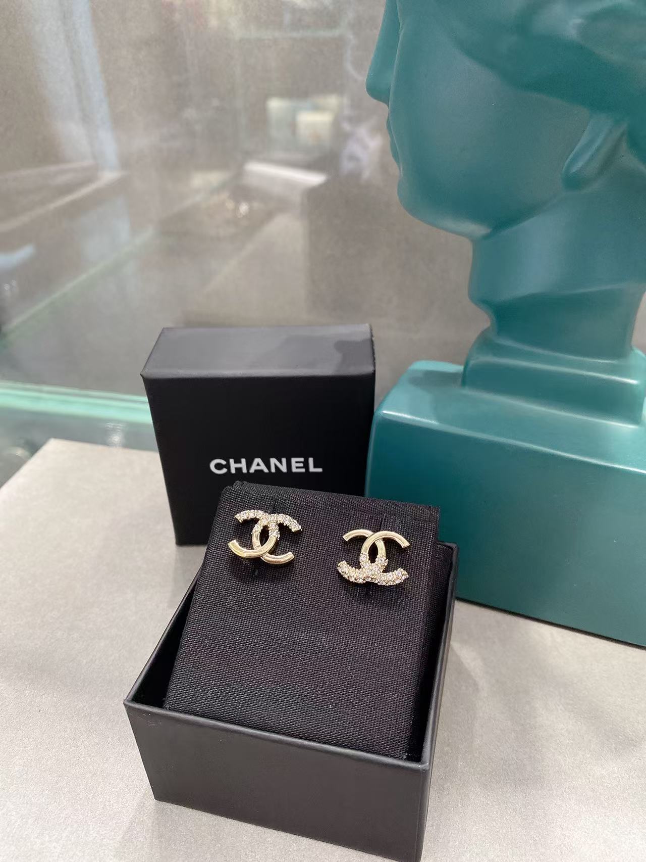 95新 Chanel/香奈儿 帝爵奢品/95新/CHANEL/双C带钻耳钉