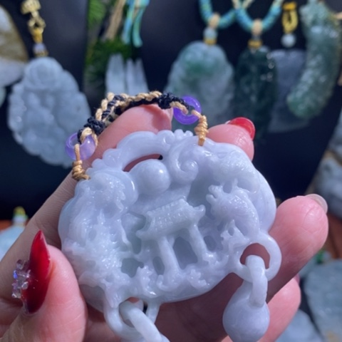 【闪购商品】颈饰未镶嵌翡翠鱼