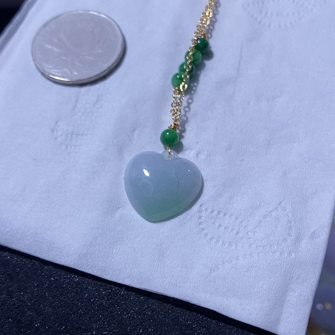 翡翠吊坠(不含链)未镶嵌