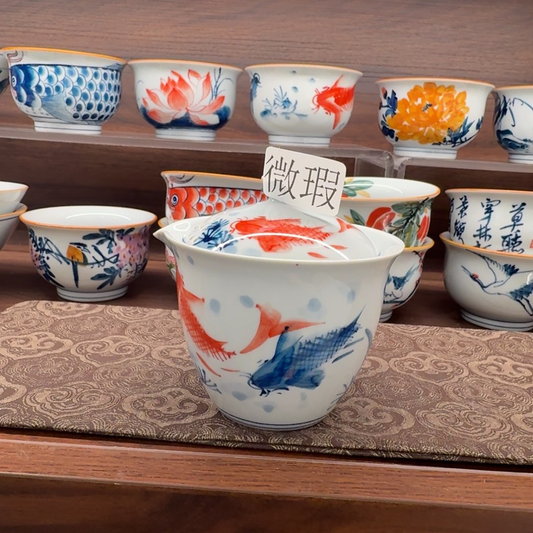 釉下手绘茶具微瑕