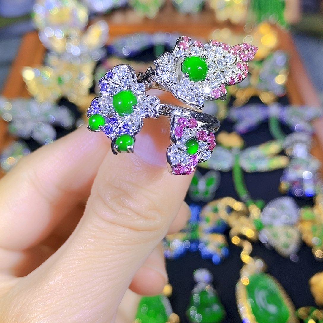 颈饰银S925镶嵌翡翠