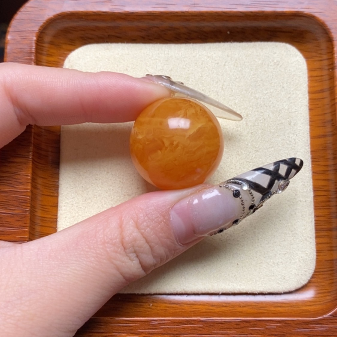 【闪购商品】蜜蜡裸石未镶嵌单珠