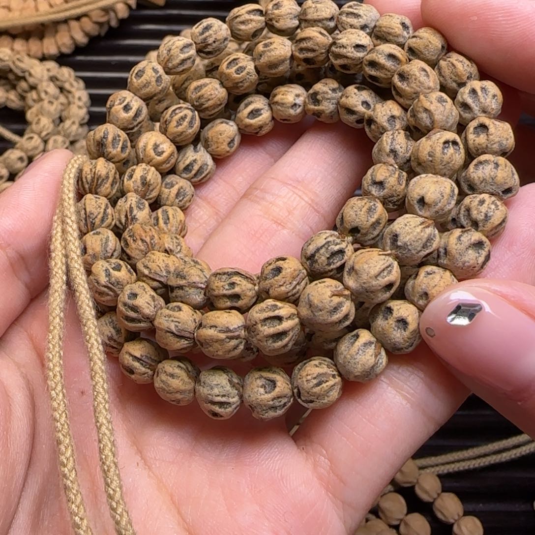 柏香籽/百香籽吊坠苦*：