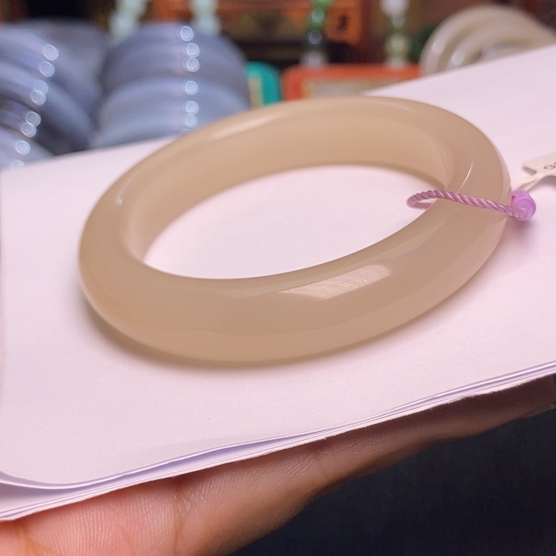 和田玉未镶嵌颈饰藕粉老熟料老料收藏手镯54.5圈