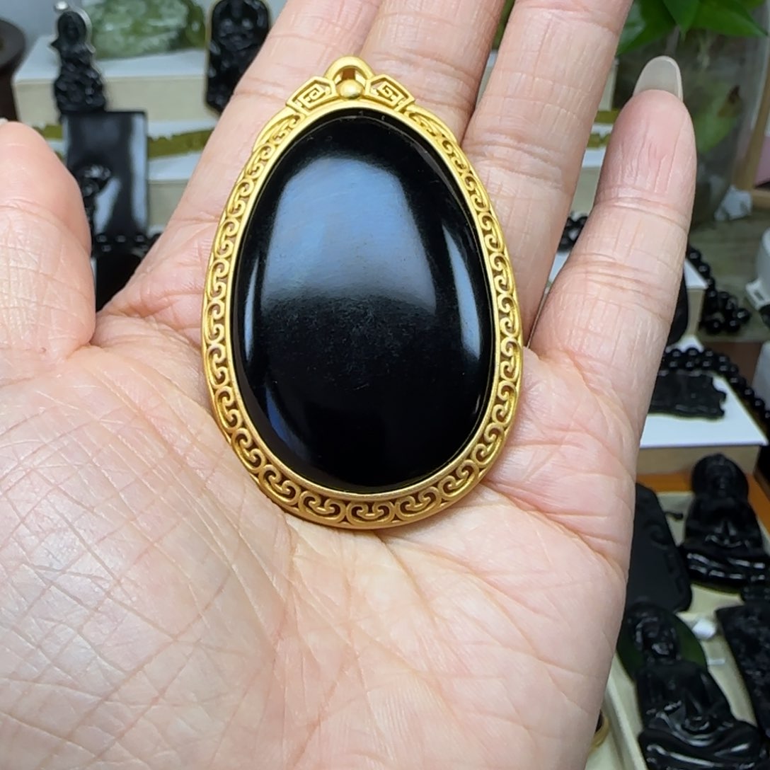 【闪购商品】蛇纹石玉吊坠银S925镶嵌风**岚