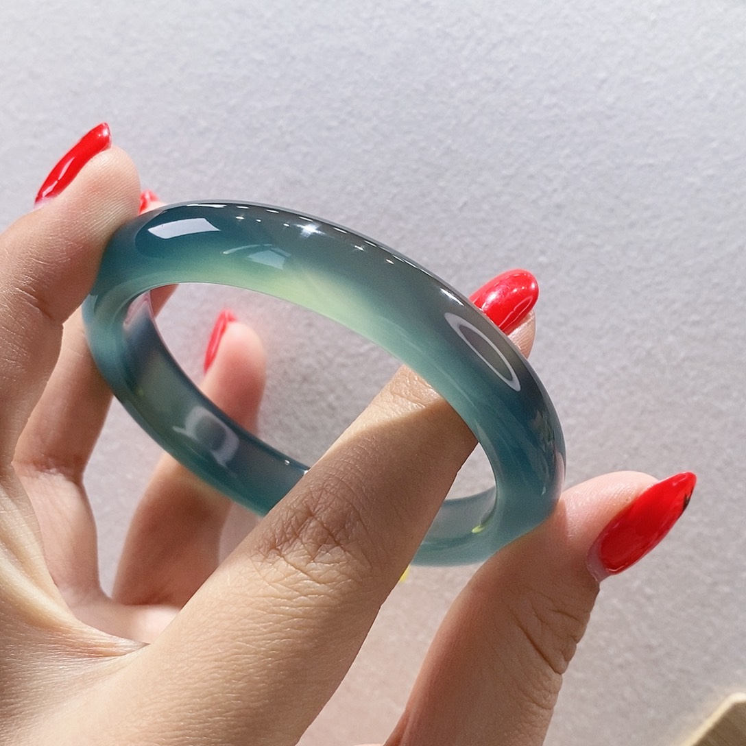 玛瑙/玉髓手镯未镶嵌56.5