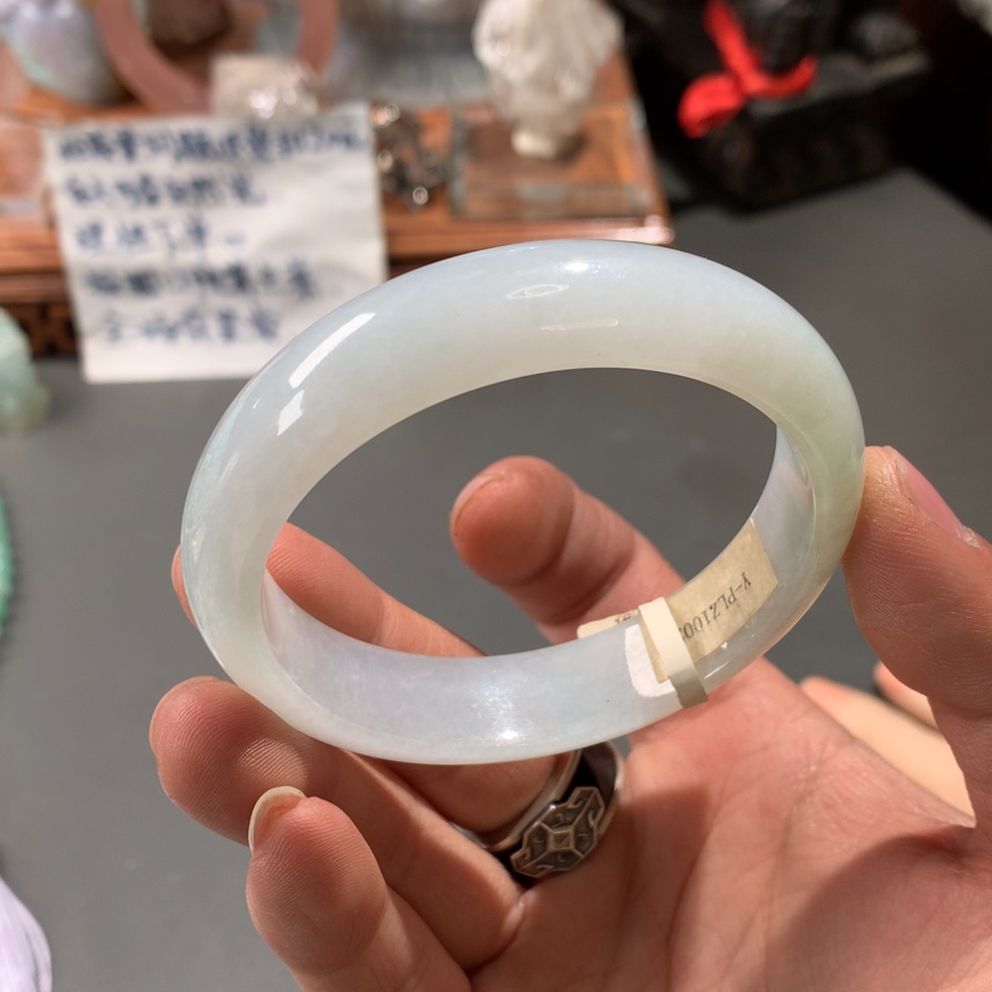 翡翠手镯未镶嵌55.8圈口