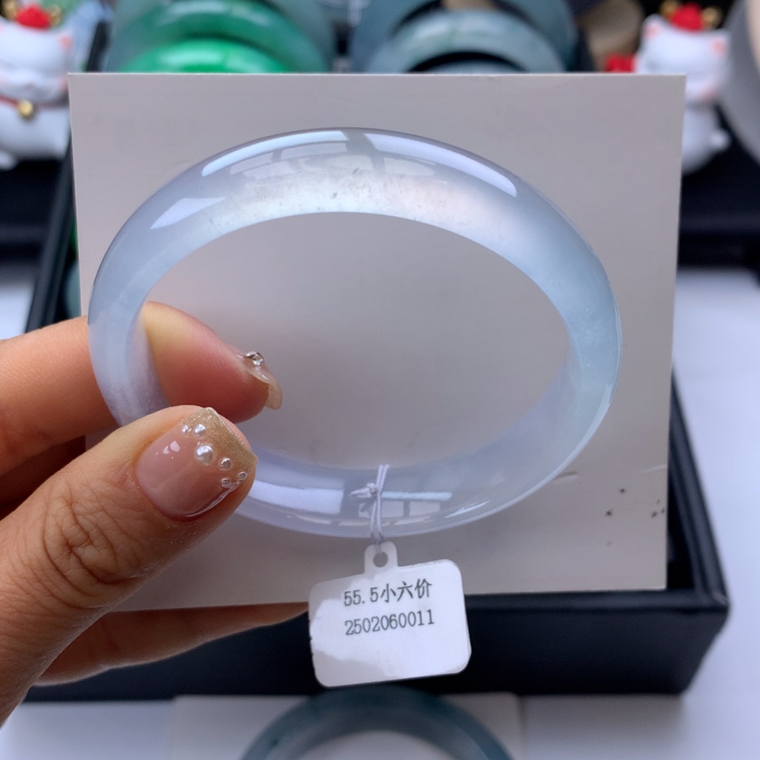 翡翠手镯未镶嵌56玻璃刚正圈