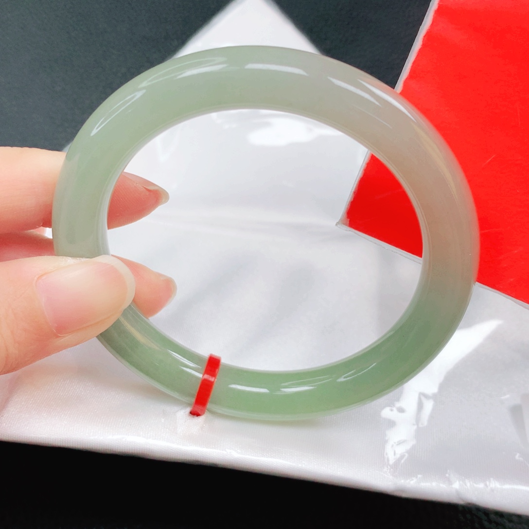 翡翠未镶嵌手镯55圈