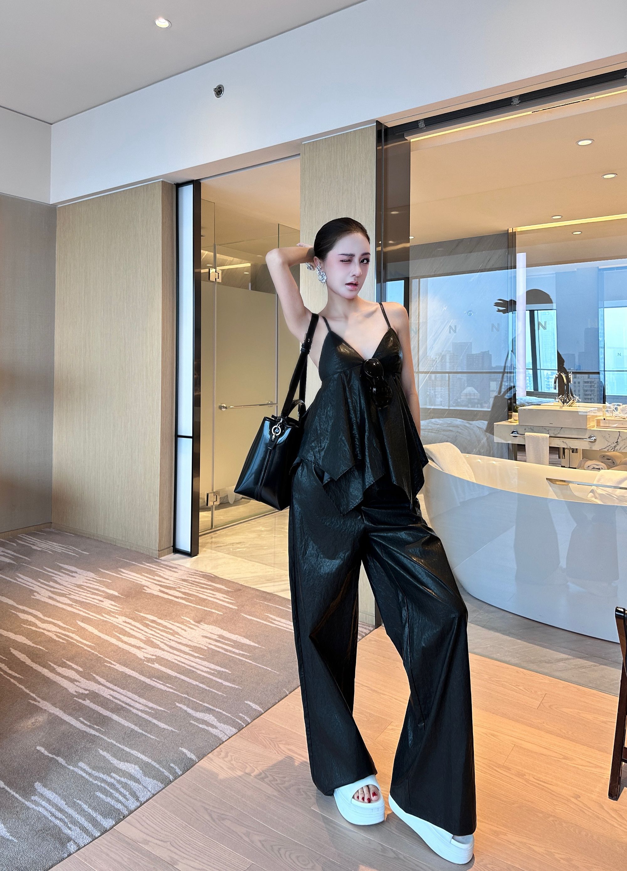 2025初夏MyloveLeo“黑曜石”时尚吊带荷叶边套装（裤长105）