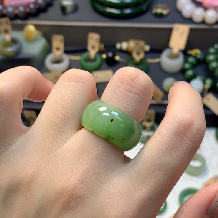 和田玉戒指未镶嵌