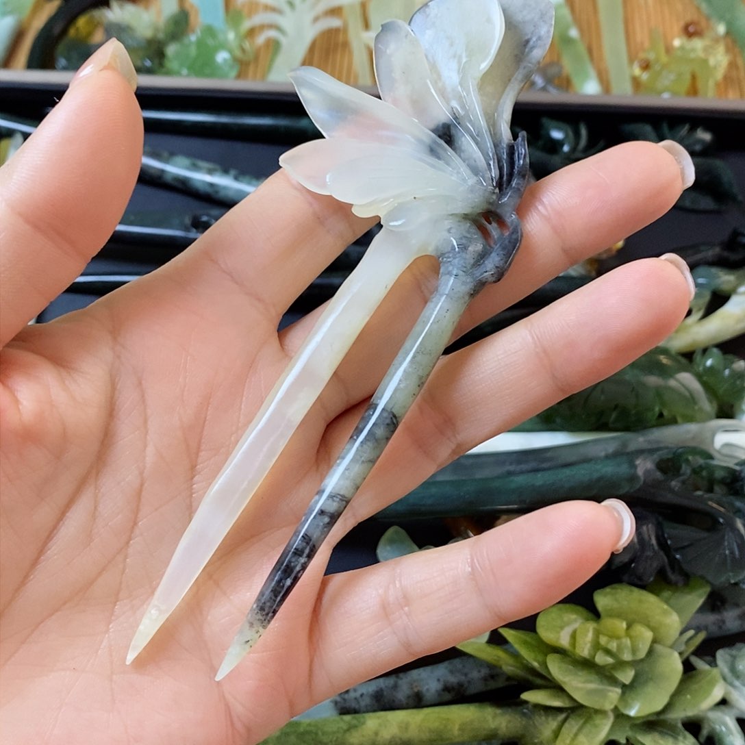 蛇纹石玉发簪未镶嵌