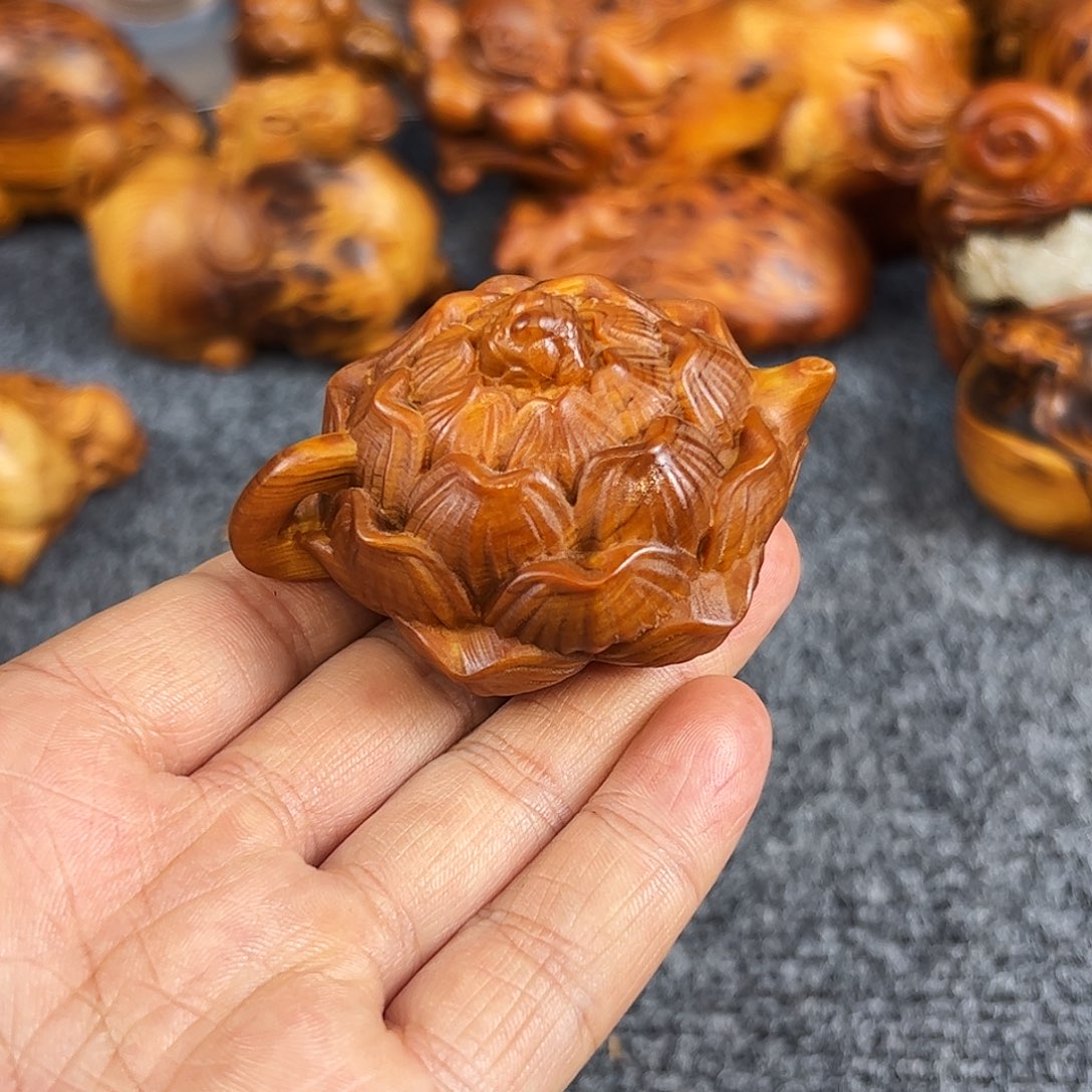 柏木太行崖柏黑油手把件