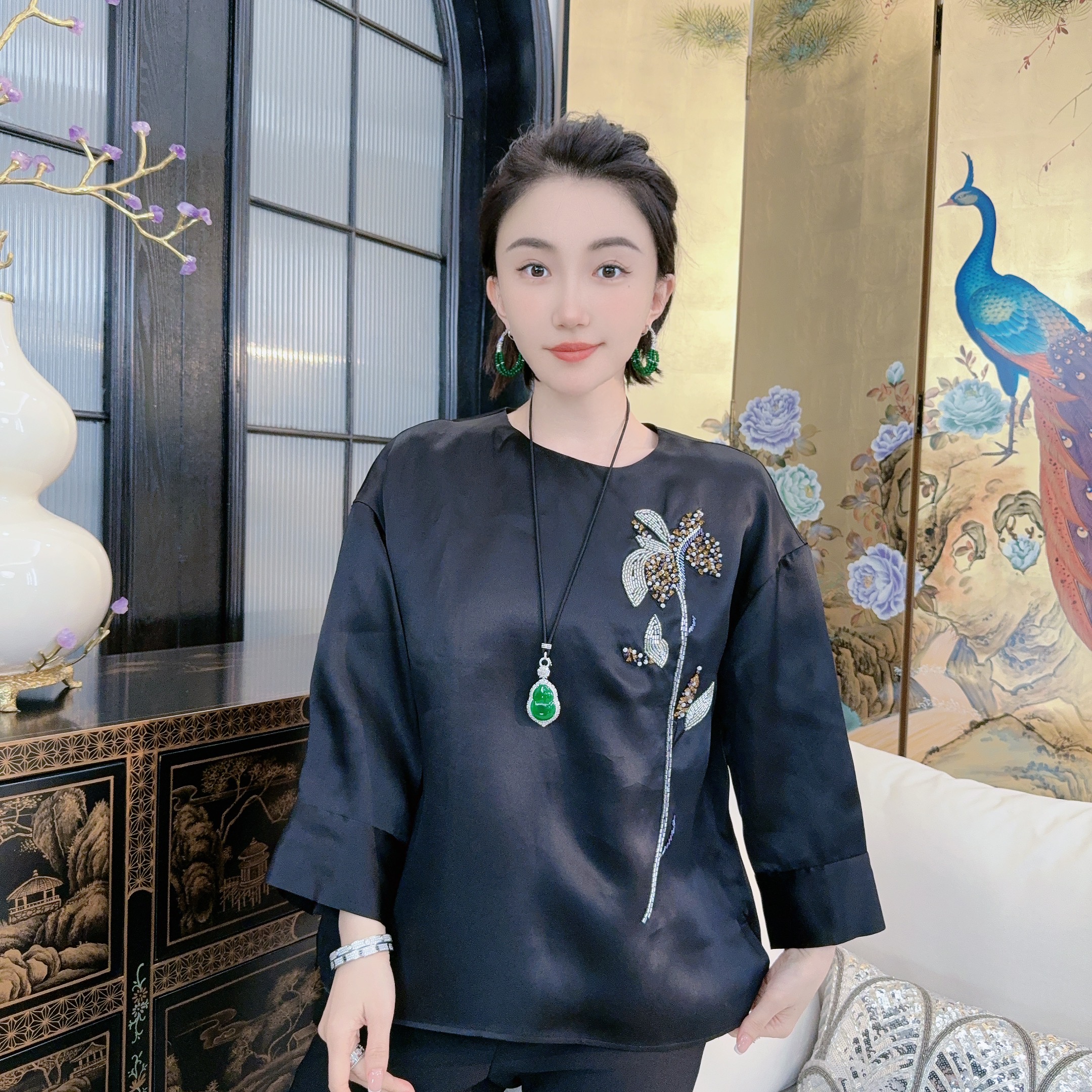 Betty Bairn【一枝独秀】高端系列桑蚕丝刺绣上衣24B-BW7127