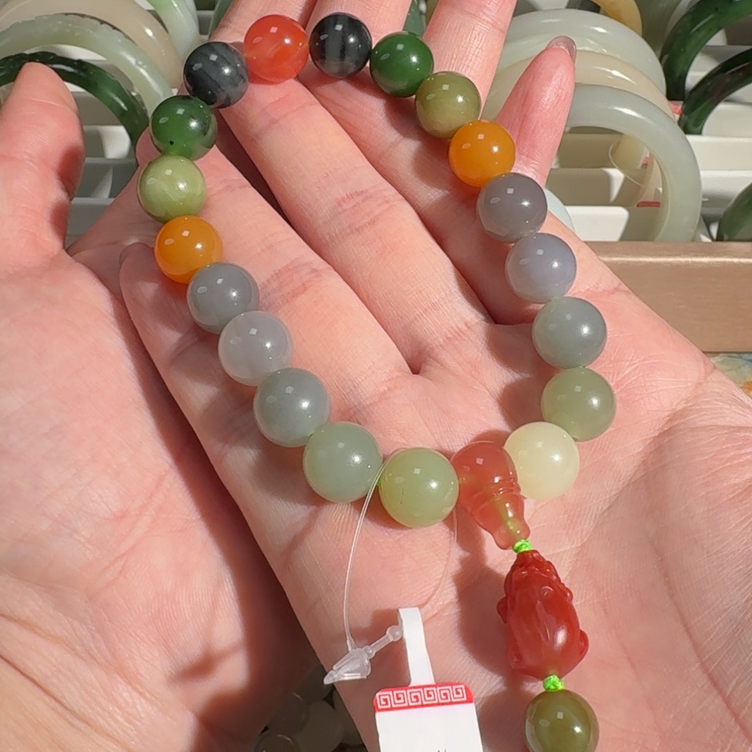 和田玉手持12未镶嵌