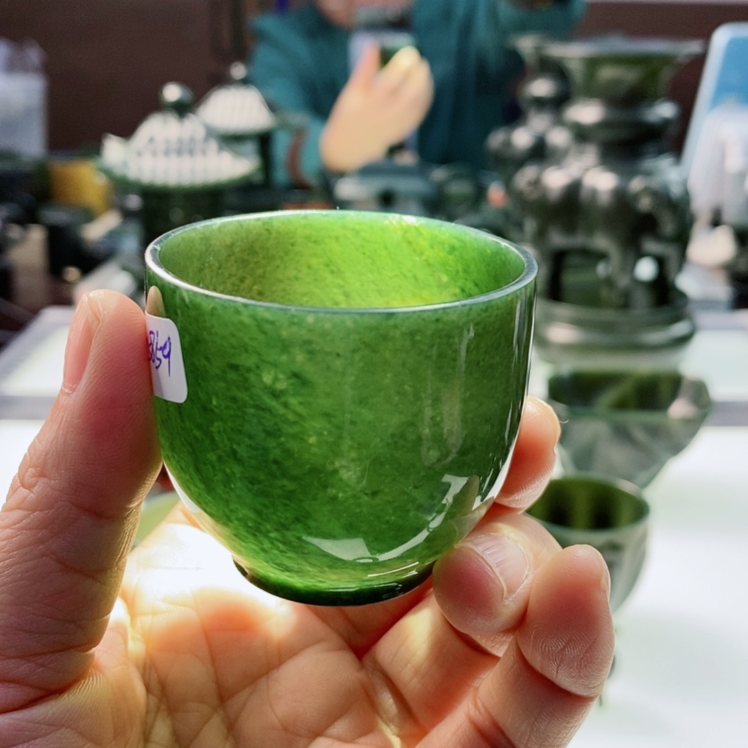 和田玉（青玉）摆件未镶嵌微瑕