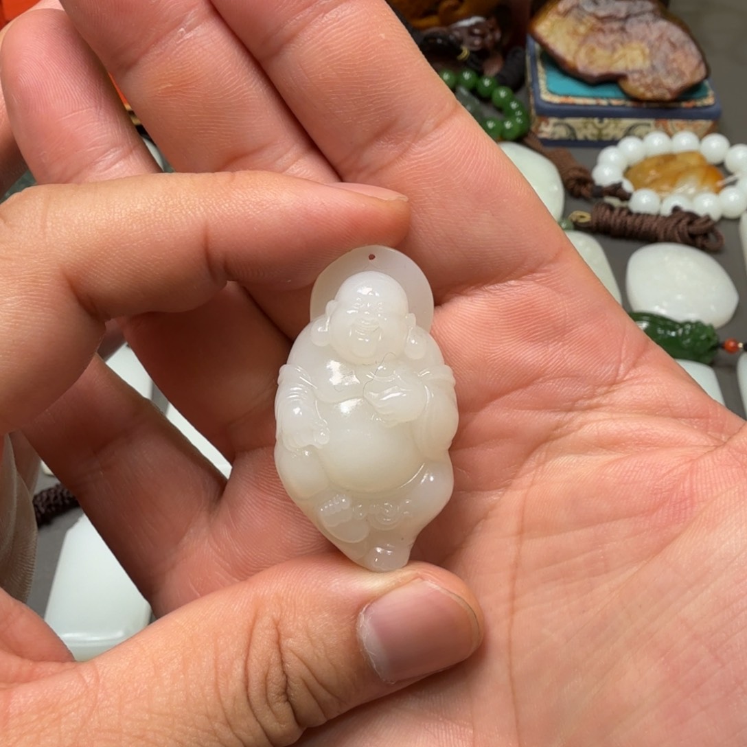 和田玉颈饰未镶嵌