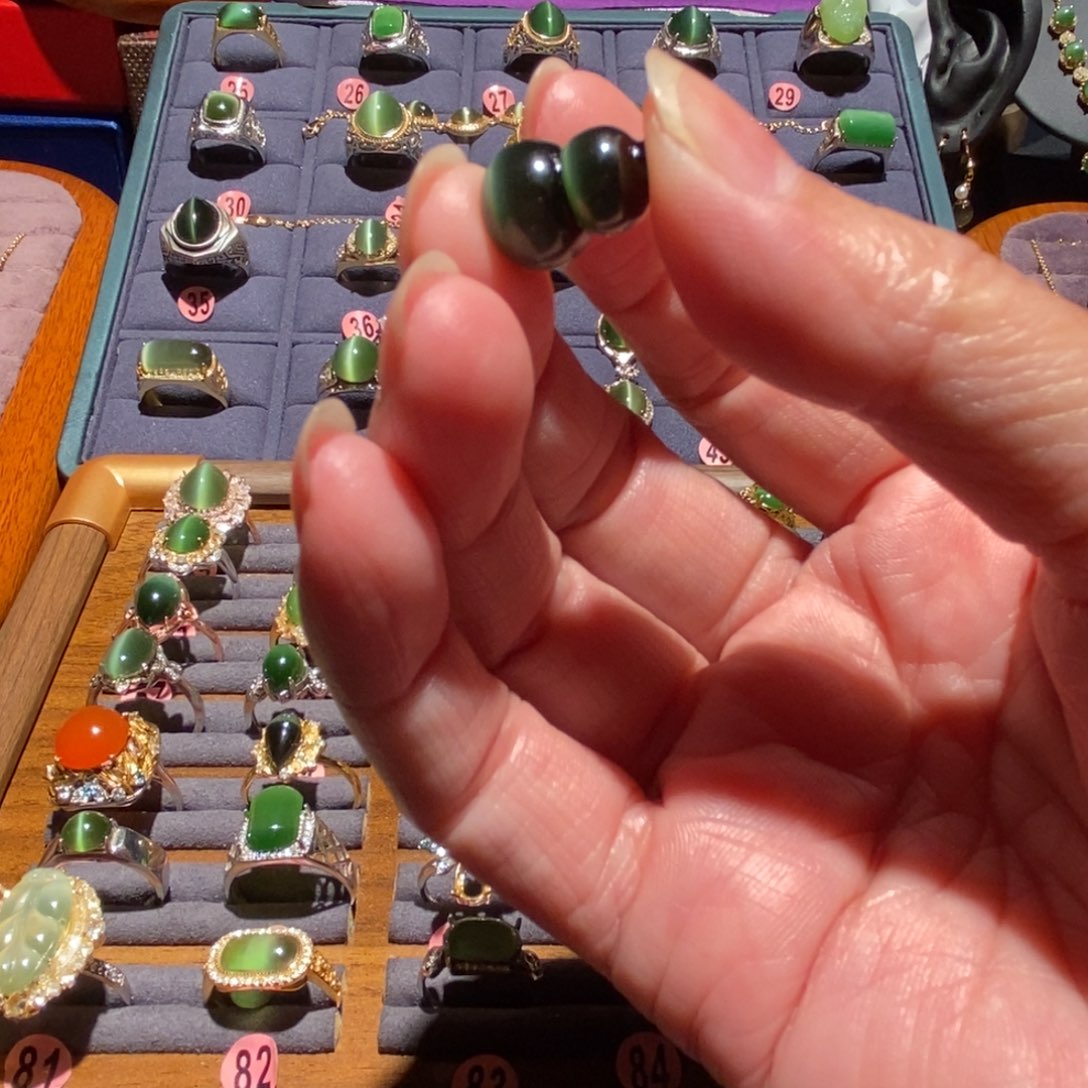 老***童和田玉未镶嵌戒指