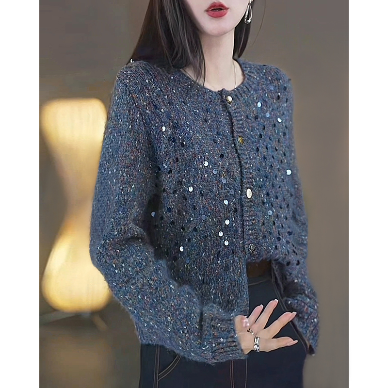 新年战袍小香风外套女款爆款2025新款设计感蓝色亮片短款针织开衫