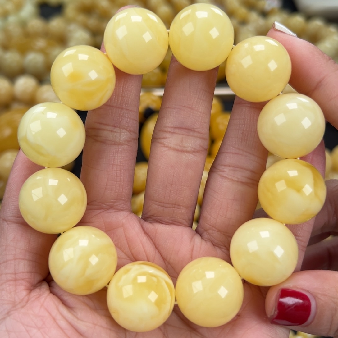 琥珀未镶嵌手链50.2克