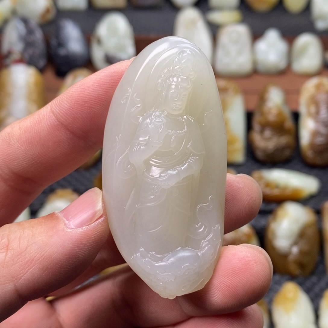 和田玉颈饰未镶嵌