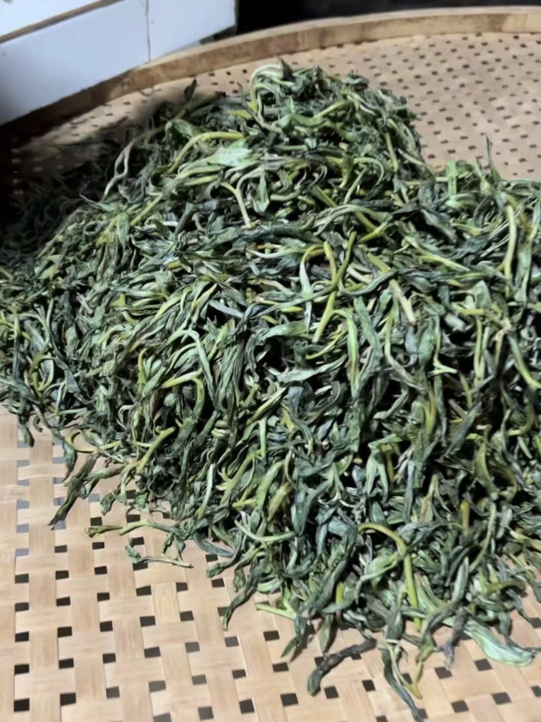 2025年冰岛糯伍大树散料普洱茶生茶