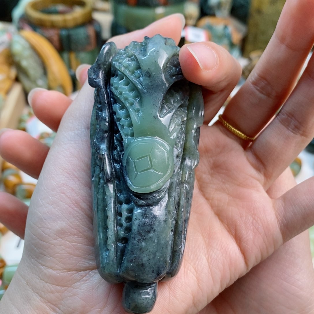透闪石质玉手把未镶嵌