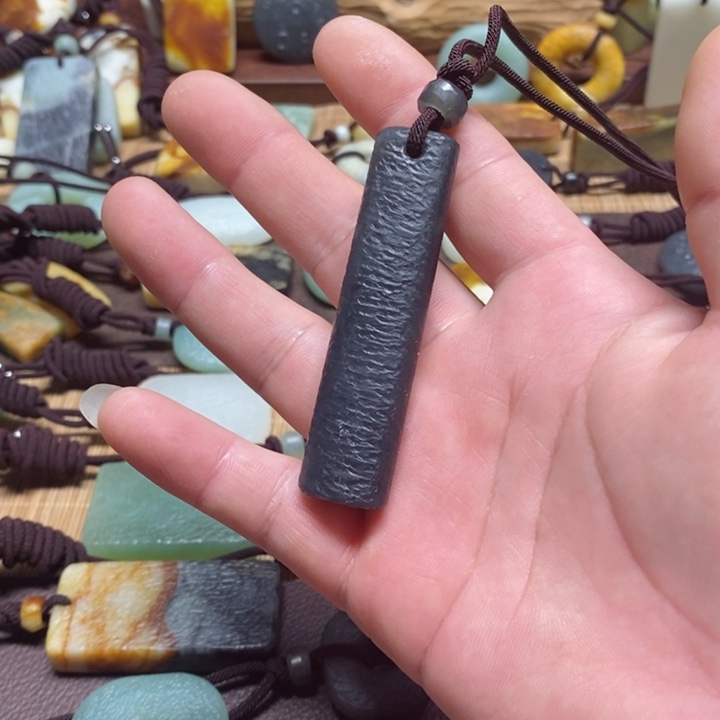 蛇纹石玉挂件未镶嵌第**星