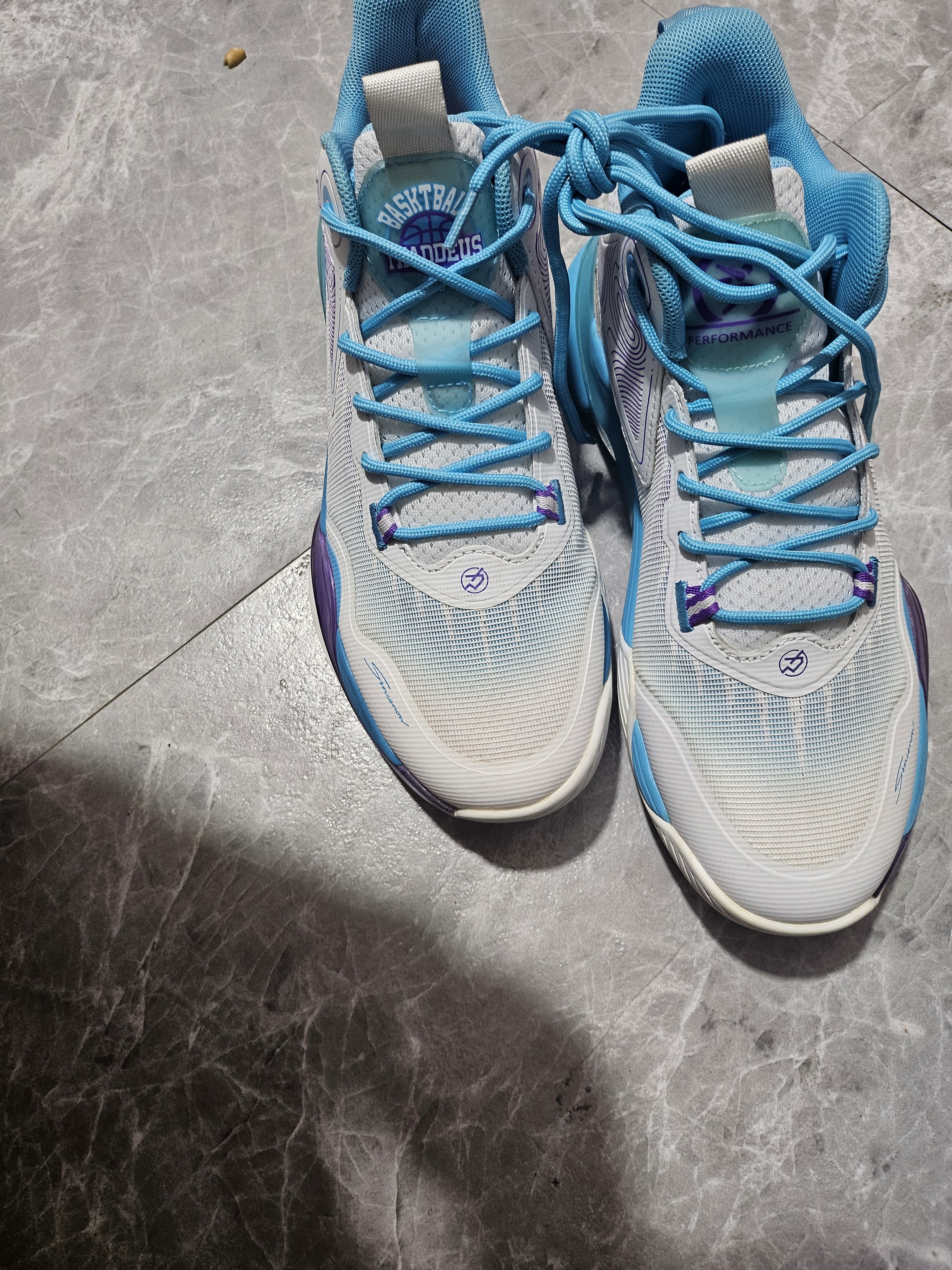 断码高帮篮球鞋减震防滑耐磨青少年透气实战运动球鞋夏季潮流