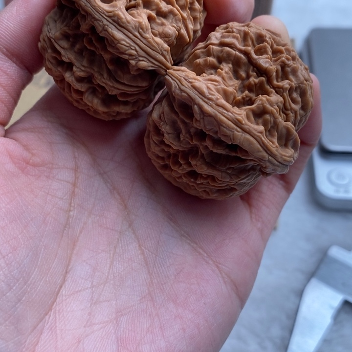 文玩核桃吊坠A***n南疆石