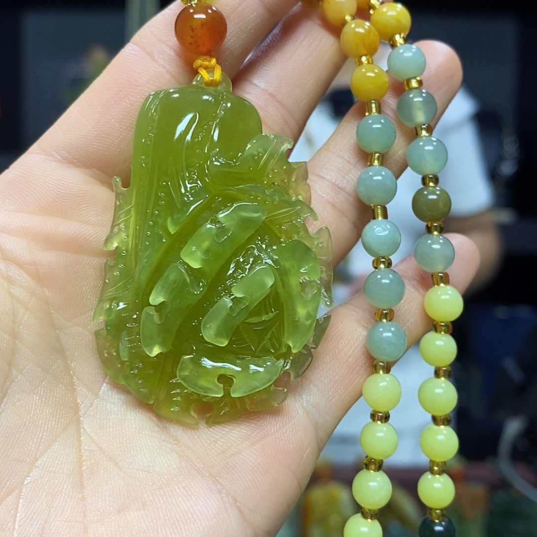 未镶嵌岫玉挂件吊坠