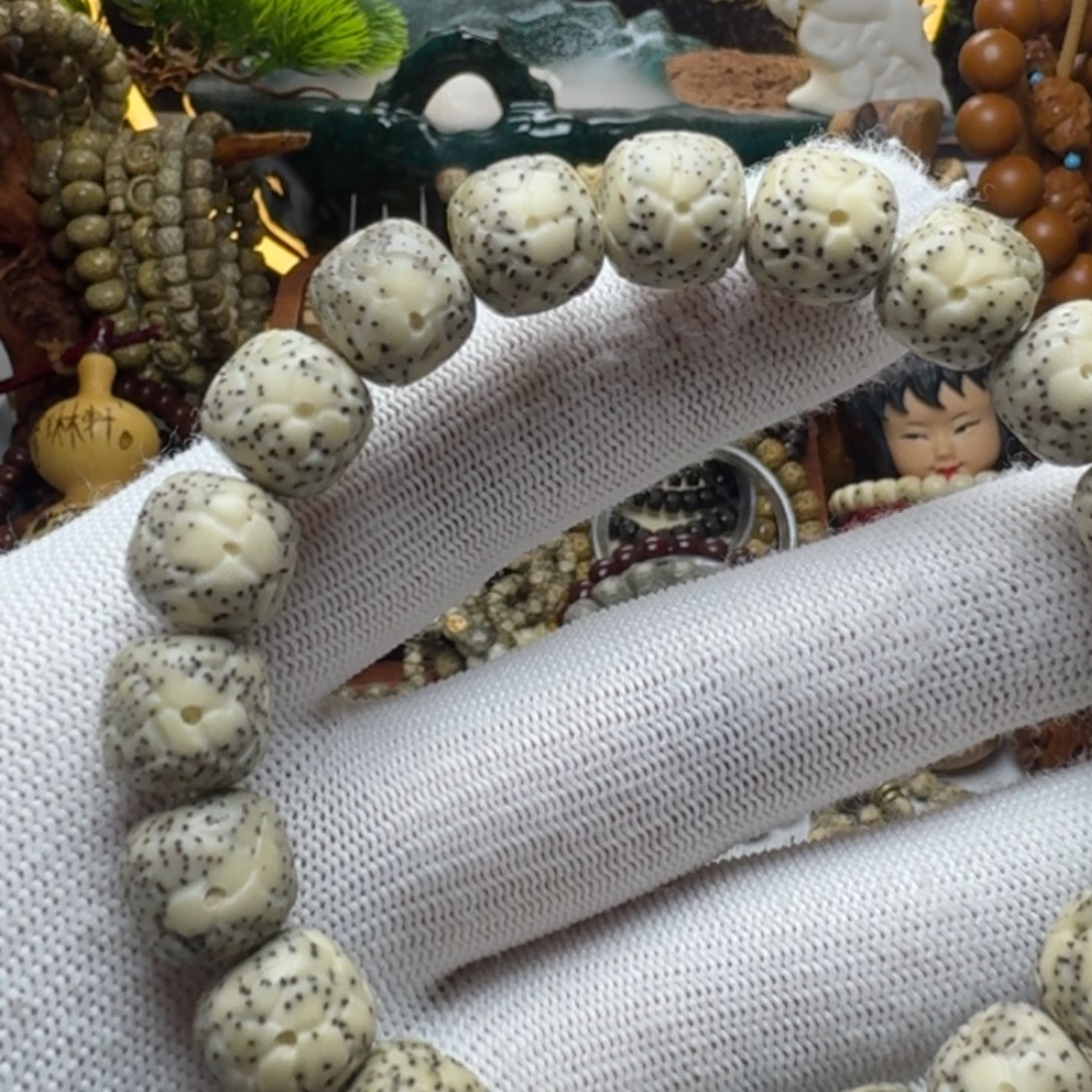 星月菩提手串4号车尺寸12.11石玉富甲单圈