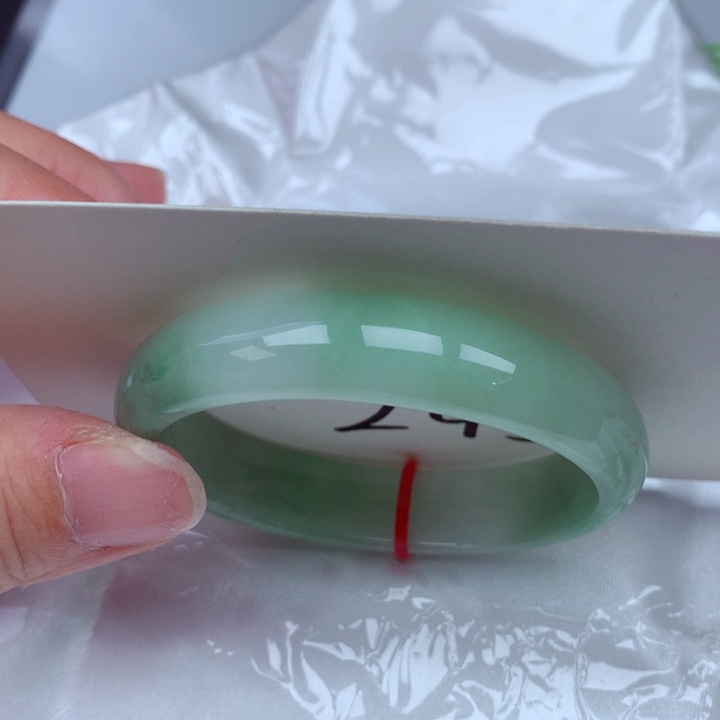 翡翠手镯（贵妃镯）未镶嵌翡翠