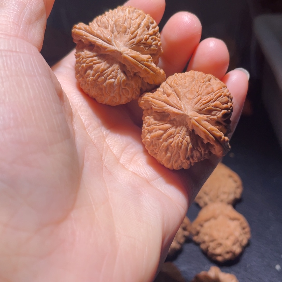 桃核吊坠38尺闷白，