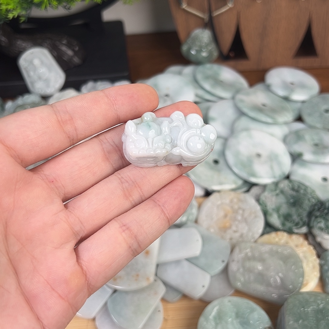 颈饰未镶嵌翡翠天然A货翡翠0013