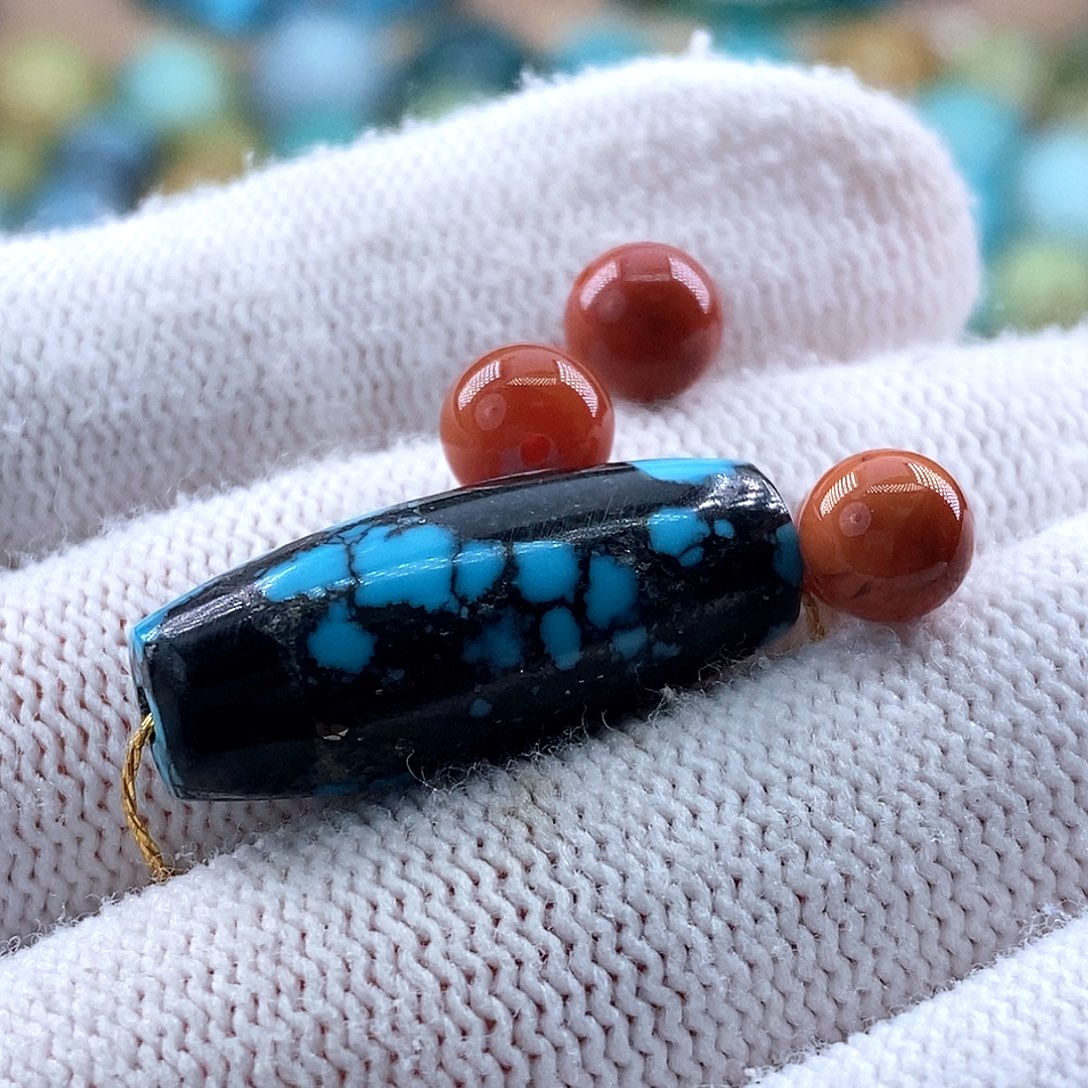 南红玛瑙未镶嵌珠宝奇石