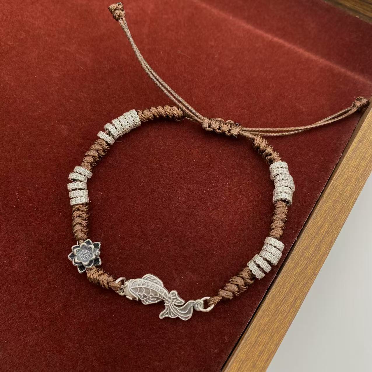 足银银制品 串绳手链可调节足银手串9999纯银正品时尚精美编织绳