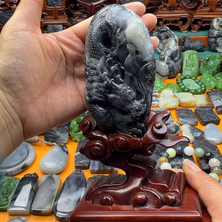 和田玉颈饰未镶嵌