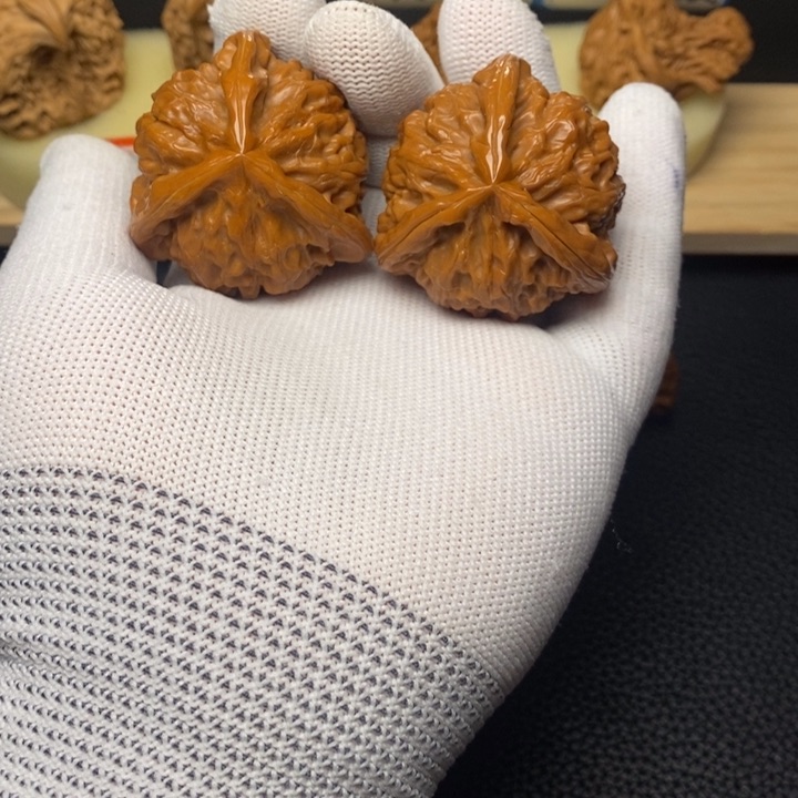 文玩核桃吊坠工艺三棱