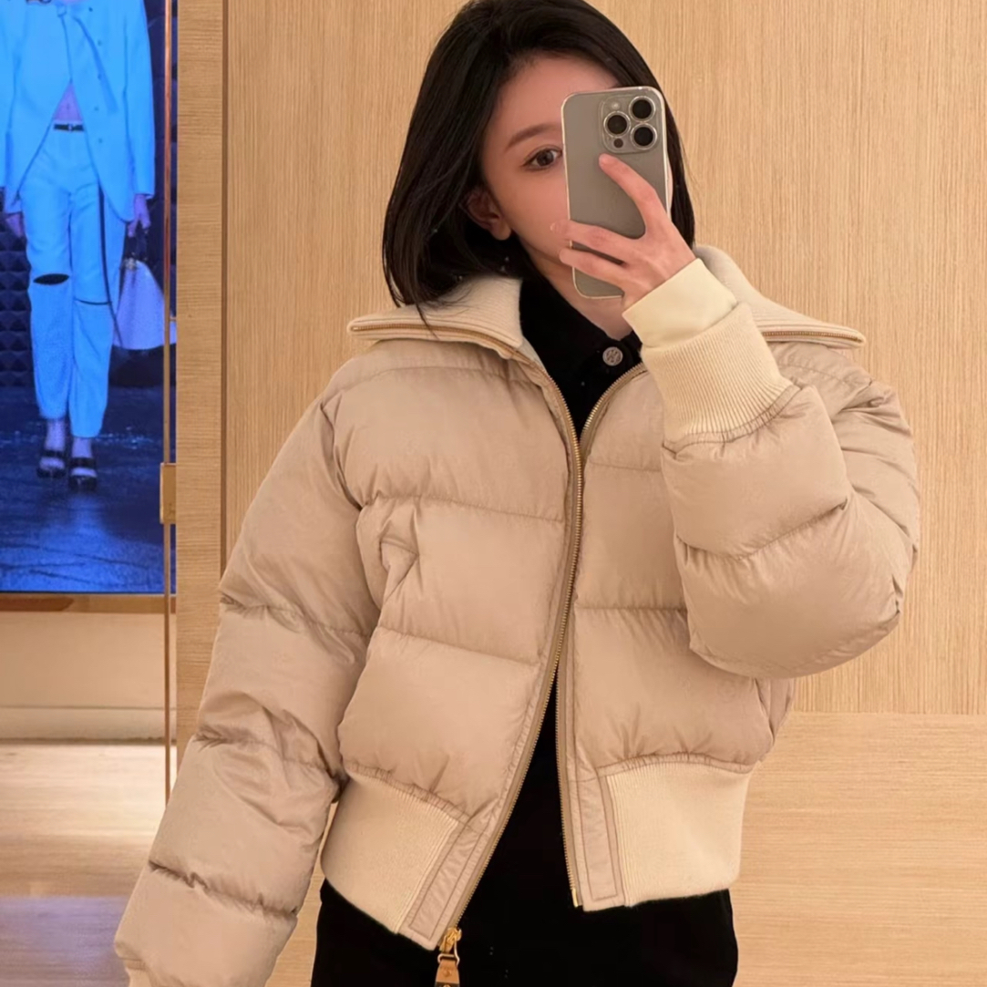 未使用 LouisVuitton/路易威登 米色暗纹老花羽绒服/42码/2118