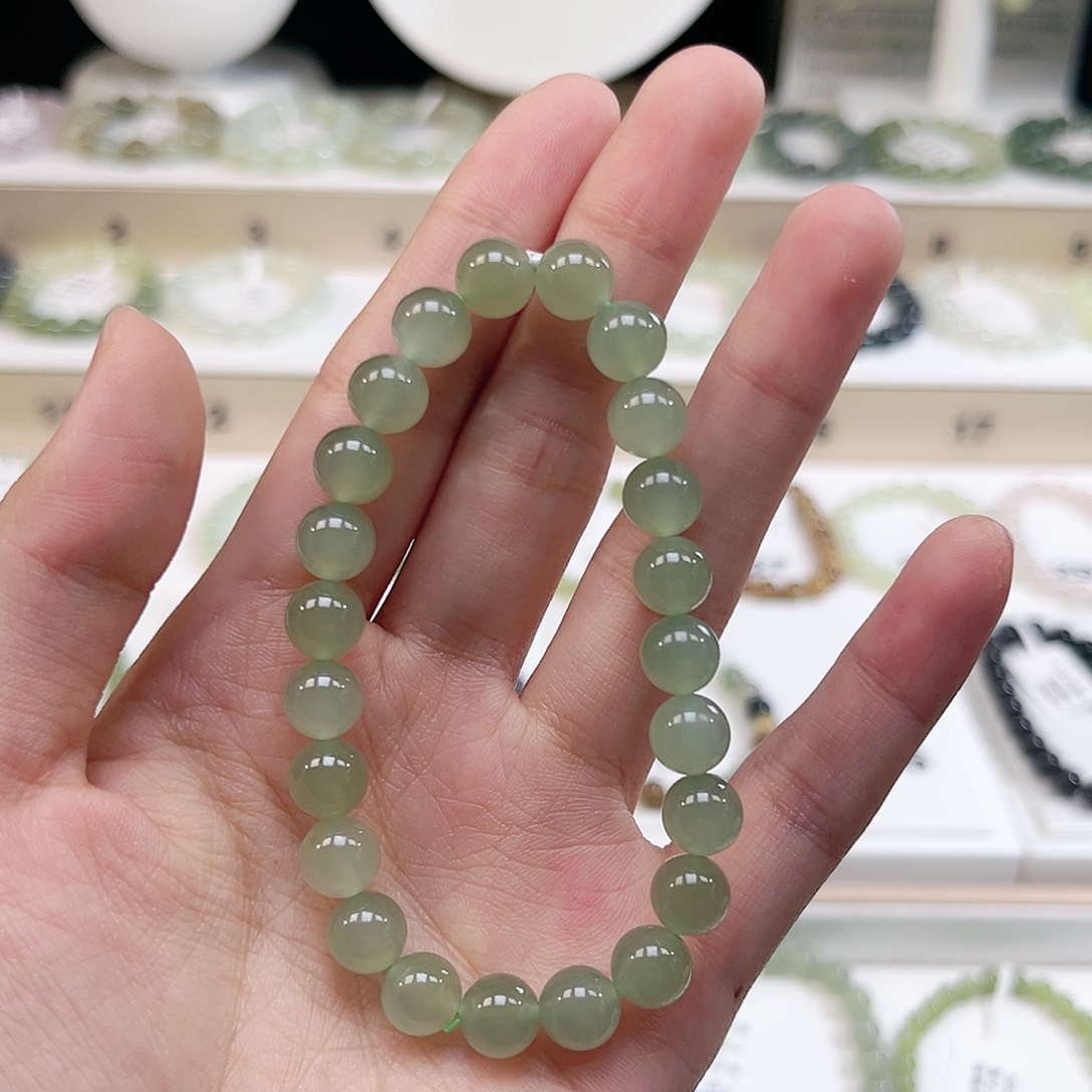 樊***东和田玉（糖玉）未镶嵌手链