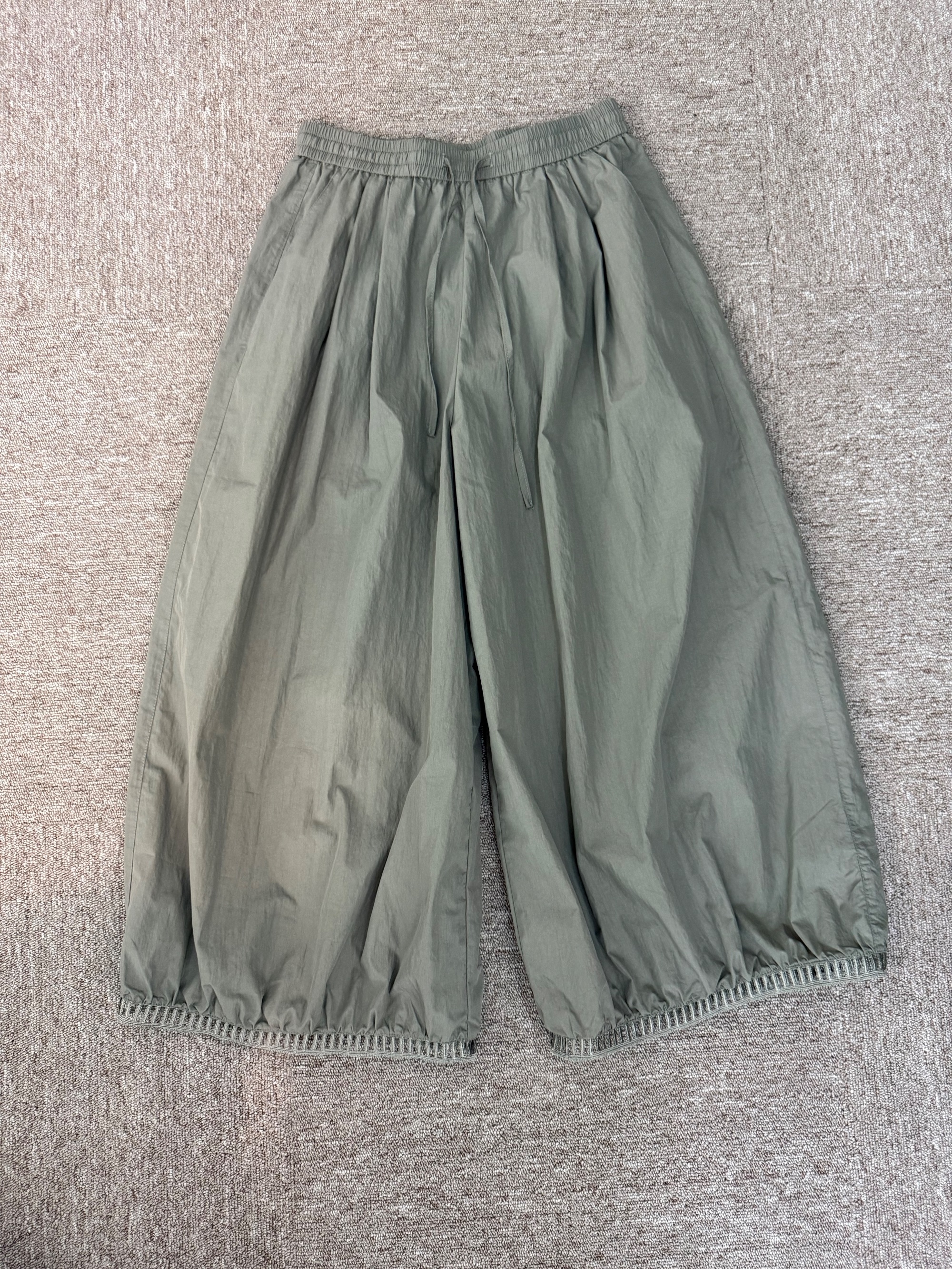 【PY]韩系松紧腰裤脚镂空九分灯笼裤