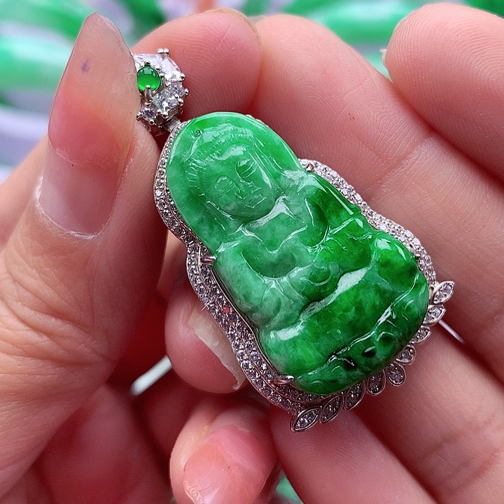 翡翠颈饰银S925镶嵌翡翠