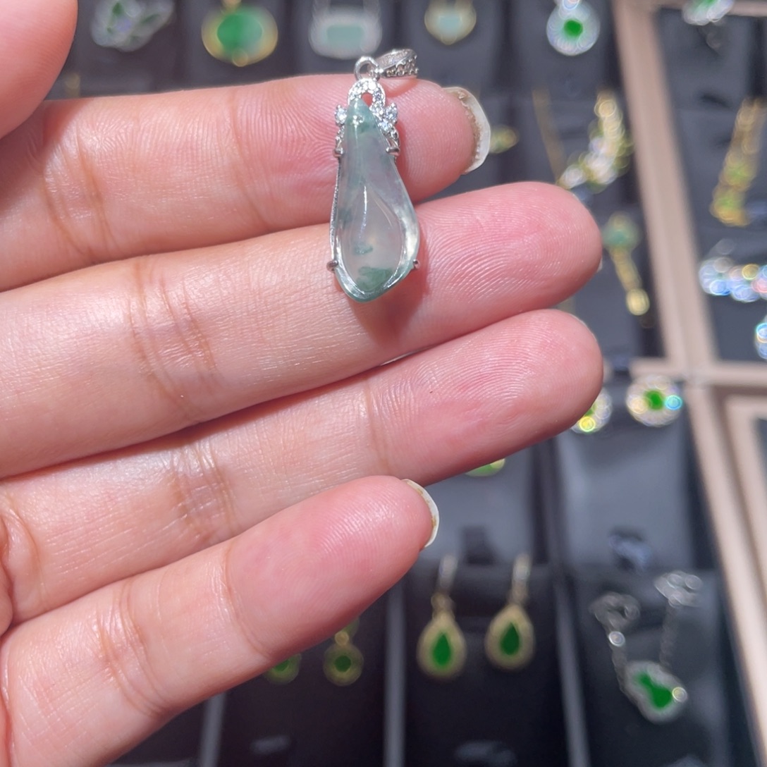 翡翠银S925镶嵌颈饰